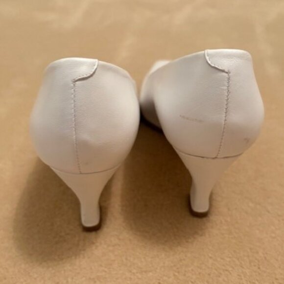 Bandolino Cream Leather Pump 8 1/2 - Picture 4 of 5